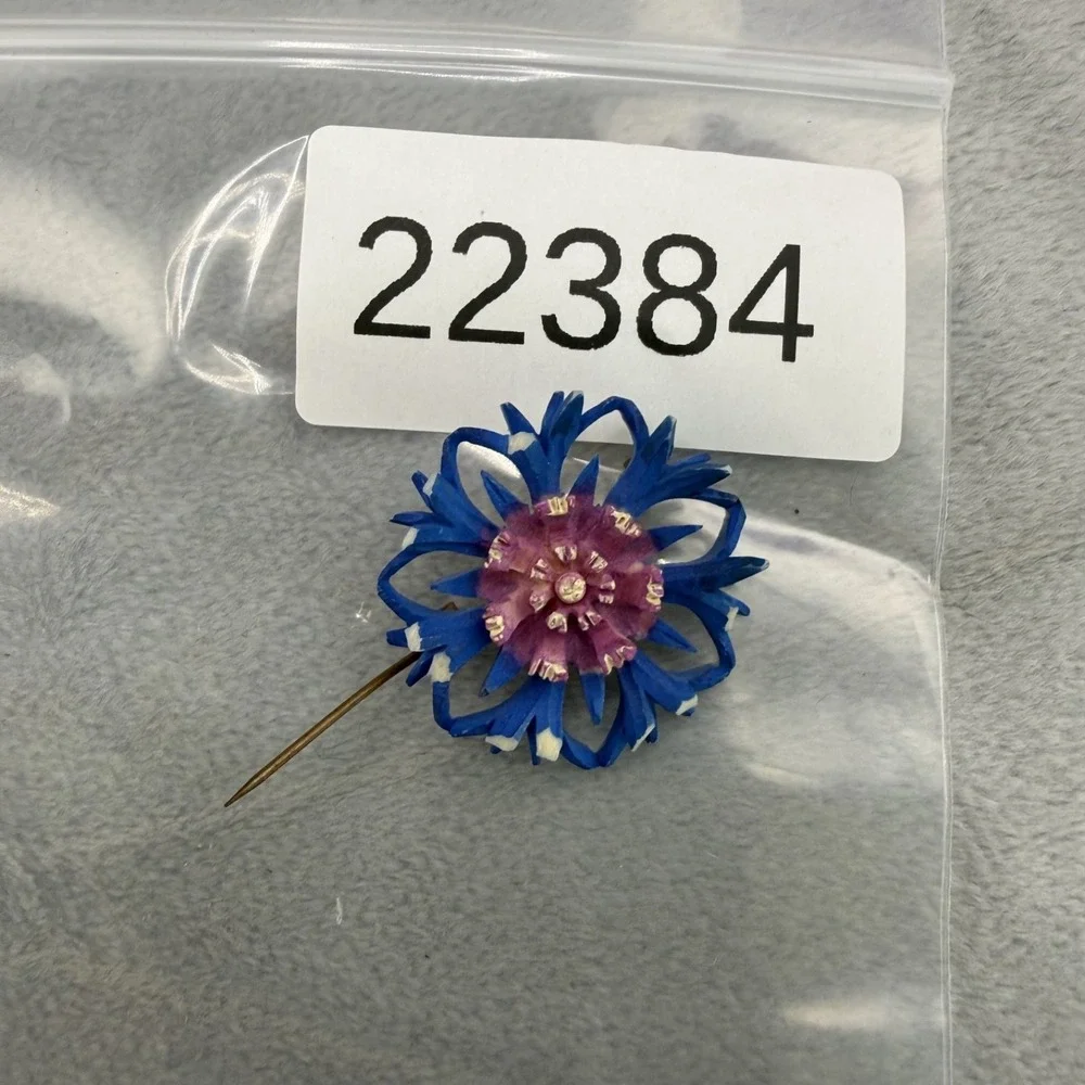 Vintage Celluloid Brooch‎ Flower